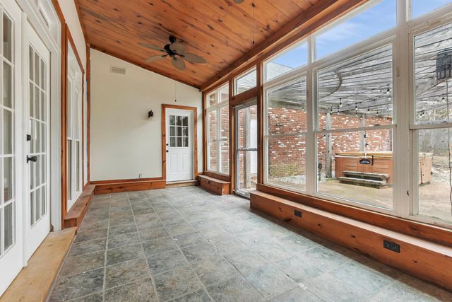 12420 FOX LAIR DR, Collierville, TN 38017