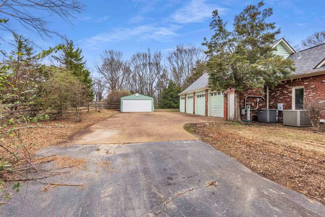 12420 FOX LAIR DR, Collierville, TN 38017