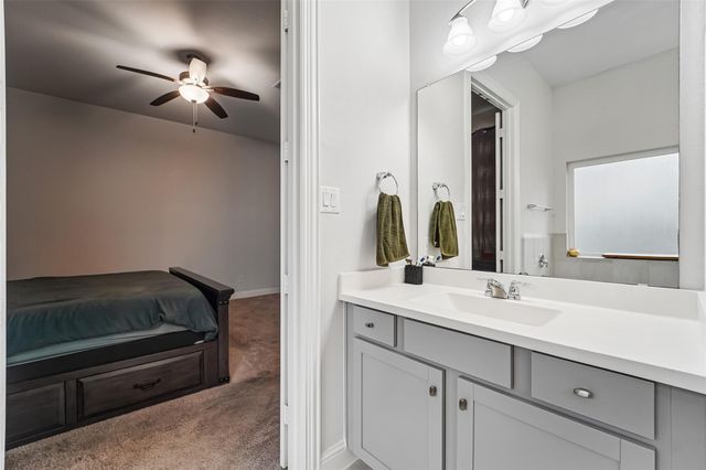 11715 Autumn Leaf Drive, Mont Belvieu, TX 77535