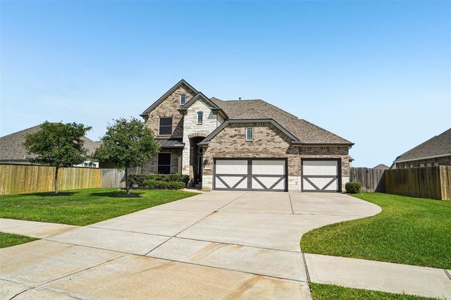11715 Autumn Leaf Drive, Mont Belvieu, TX 77535