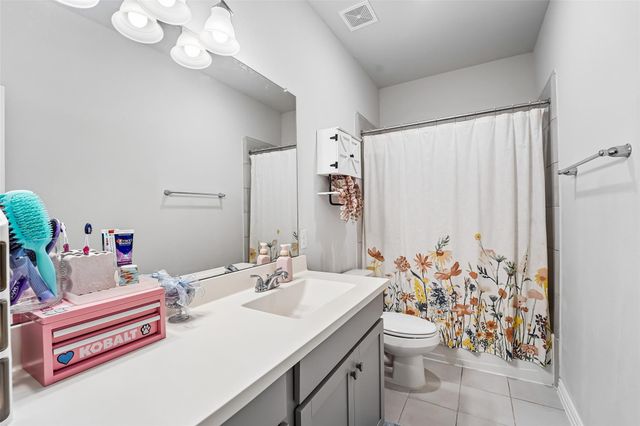 11715 Autumn Leaf Drive, Mont Belvieu, TX 77535