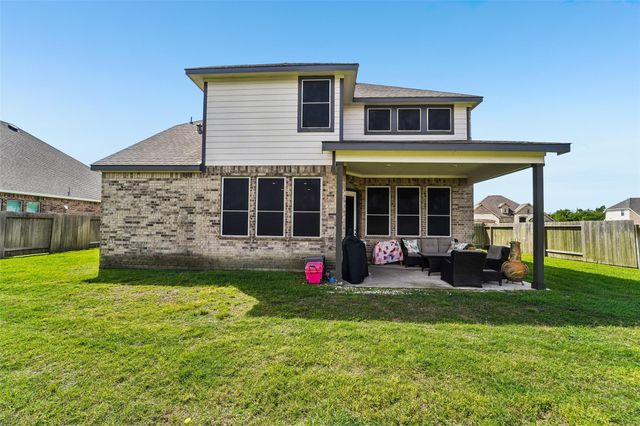 11715 Autumn Leaf Drive, Mont Belvieu, TX 77535