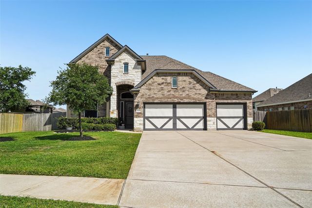 11715 Autumn Leaf Drive, Mont Belvieu, TX 77535