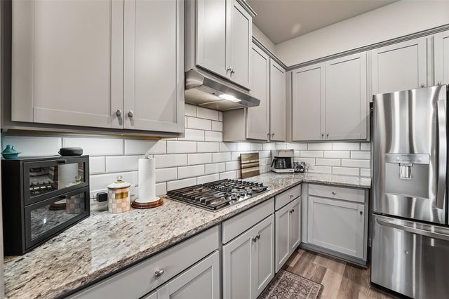 11715 Autumn Leaf Drive, Mont Belvieu, TX 77535