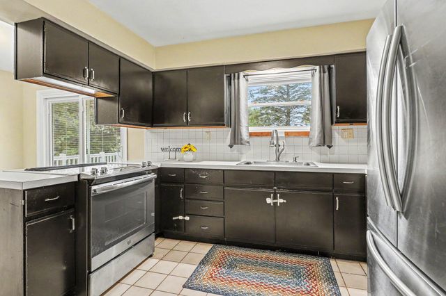 8145 N 27th Street, Richland Twp, MI 49083