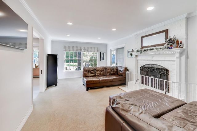 21301 N Woodland Avenue, Barrington, IL 60010