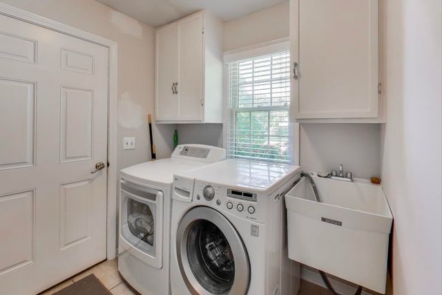 21301 N Woodland Avenue, Barrington, IL 60010