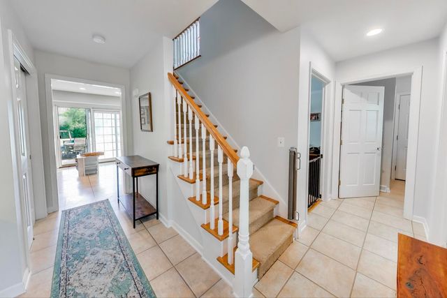 21301 N Woodland Avenue, Barrington, IL 60010