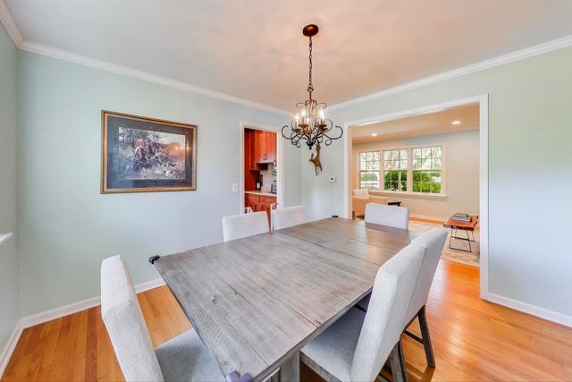 21301 N Woodland Avenue, Barrington, IL 60010