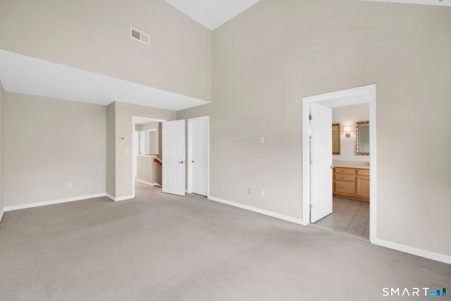 19 Turnberry Lane 19, Bloomfield, CT 06002
