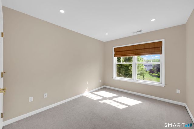 19 Turnberry Lane 19, Bloomfield, CT 06002