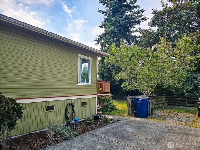 526 Myrtle Street #A & B, La Conner, WA 98257
