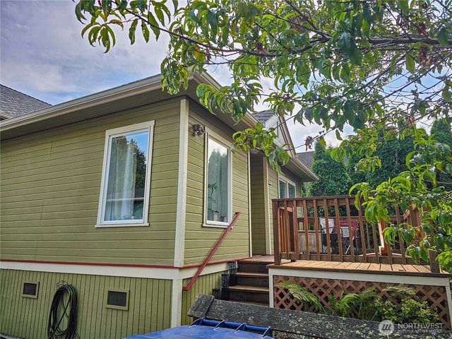 526 Myrtle Street #A & B, La Conner, WA 98257