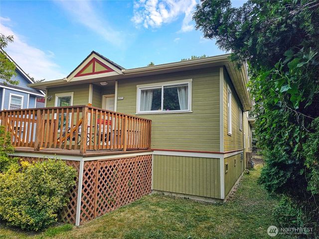 526 Myrtle Street #A & B, La Conner, WA 98257
