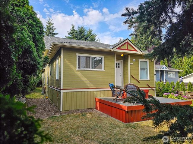 526 Myrtle Street #A & B, La Conner, WA 98257
