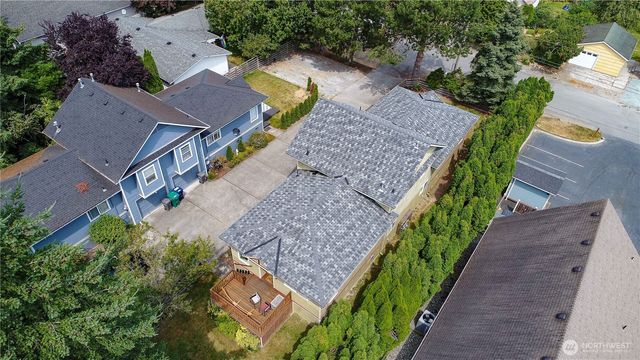526 Myrtle Street #A & B, La Conner, WA 98257