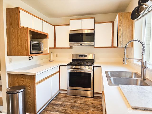 526 Myrtle Street #A & B, La Conner, WA 98257