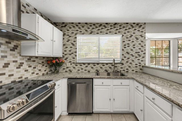 8419 Sunny Ridge Drive, Houston, TX 77095
