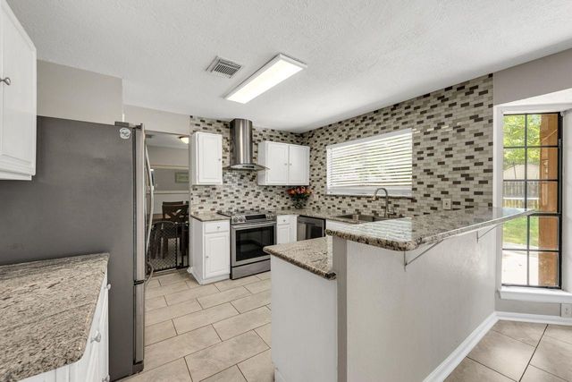 8419 Sunny Ridge Drive, Houston, TX 77095