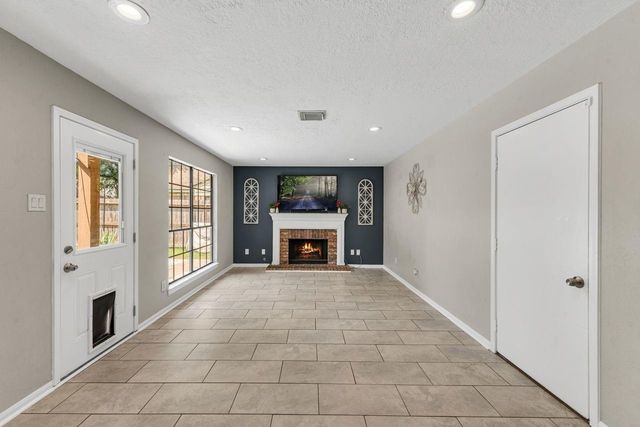 8419 Sunny Ridge Drive, Houston, TX 77095