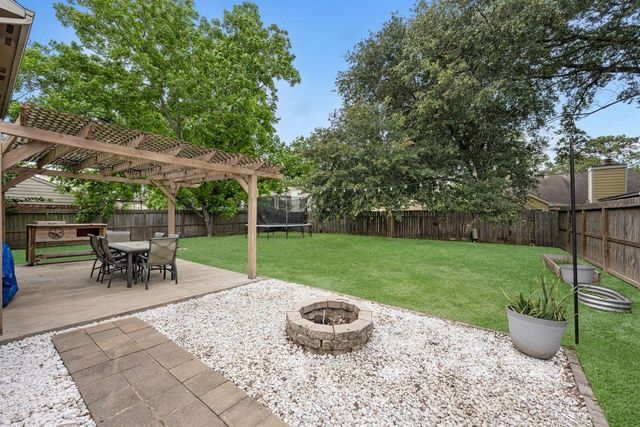 8419 Sunny Ridge Drive, Houston, TX 77095