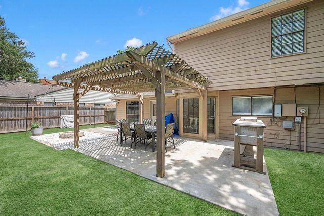 8419 Sunny Ridge Drive, Houston, TX 77095