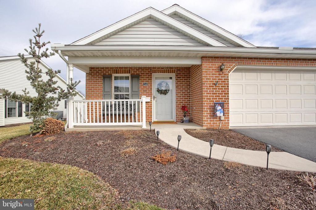 Image 1 of property listing at 14 CREEK BANK DRIVE, Mechanicsburg, PA 17050