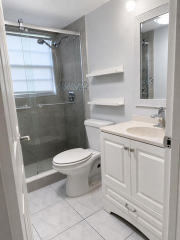 229 Mansfield F, Boca Raton, FL 33434