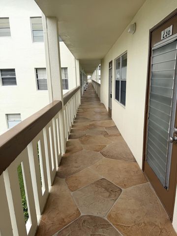 229 Mansfield F, Boca Raton, FL 33434