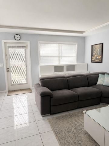 229 Mansfield F, Boca Raton, FL 33434