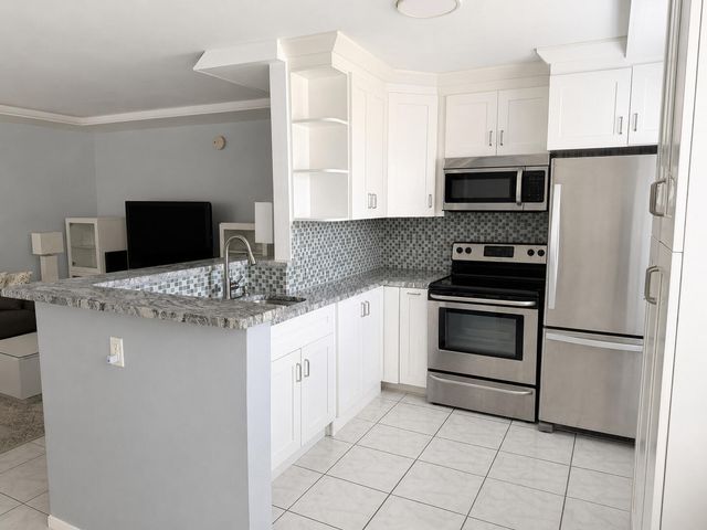 229 Mansfield F, Boca Raton, FL 33434