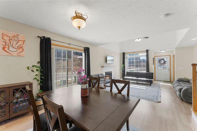 8706 Quarry Ridge Lane D, Woodbury, MN 55125