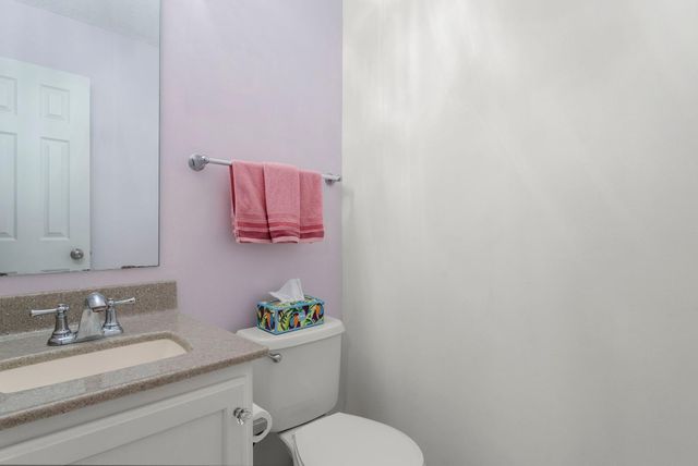 8706 Quarry Ridge Lane D, Woodbury, MN 55125