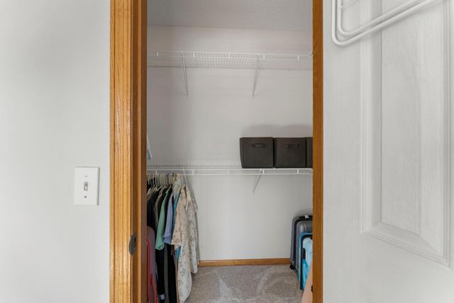 8706 Quarry Ridge Lane D, Woodbury, MN 55125