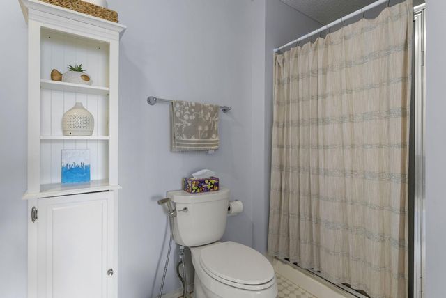 8706 Quarry Ridge Lane D, Woodbury, MN 55125