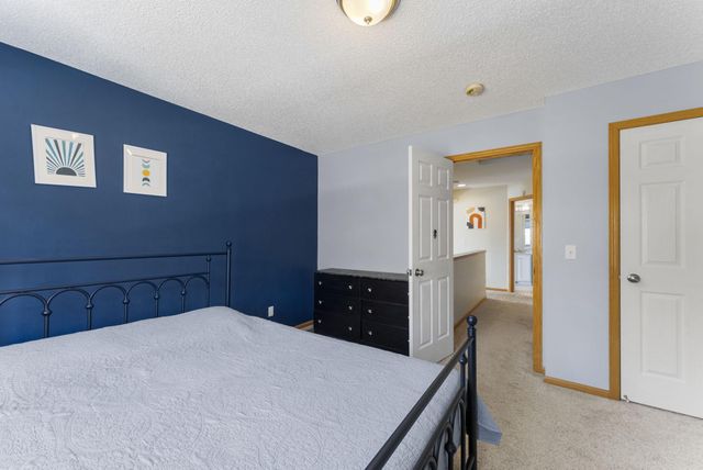 8706 Quarry Ridge Lane D, Woodbury, MN 55125