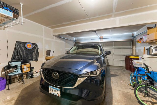 8706 Quarry Ridge Lane D, Woodbury, MN 55125