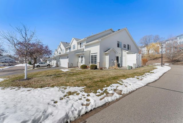 8706 Quarry Ridge Lane D, Woodbury, MN 55125