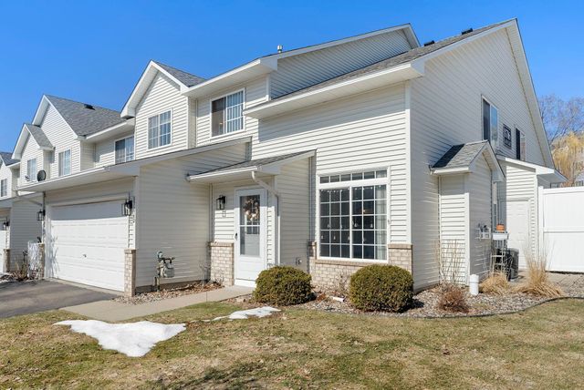 8706 Quarry Ridge Lane D, Woodbury, MN 55125