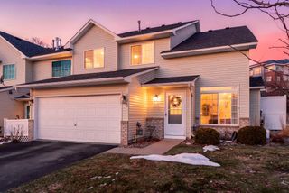 8706 Quarry Ridge Lane D, Woodbury, MN 55125