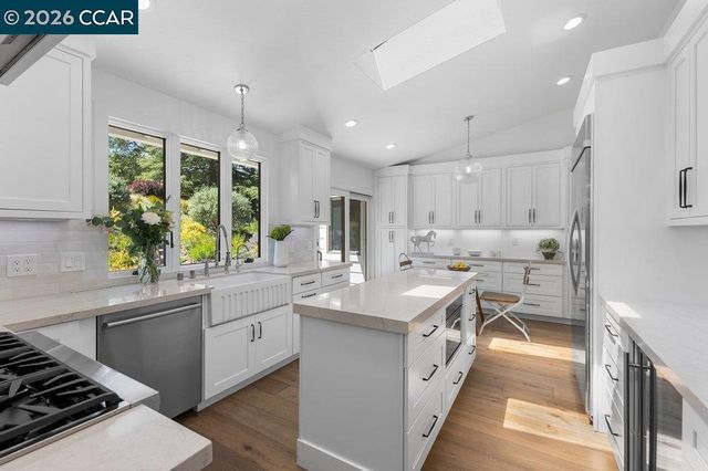 26 Rio Del Ct, Danville, CA 94526