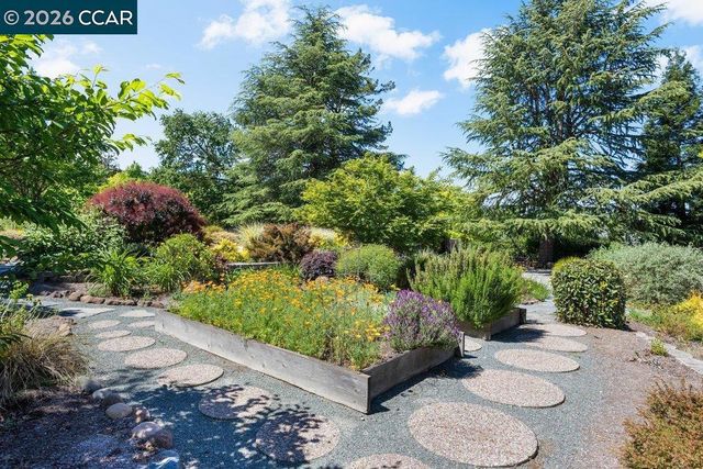 26 Rio Del Ct, Danville, CA 94526