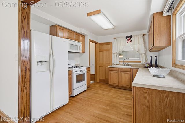 1829 Alard Avenue, Lincoln Park, MI 48146