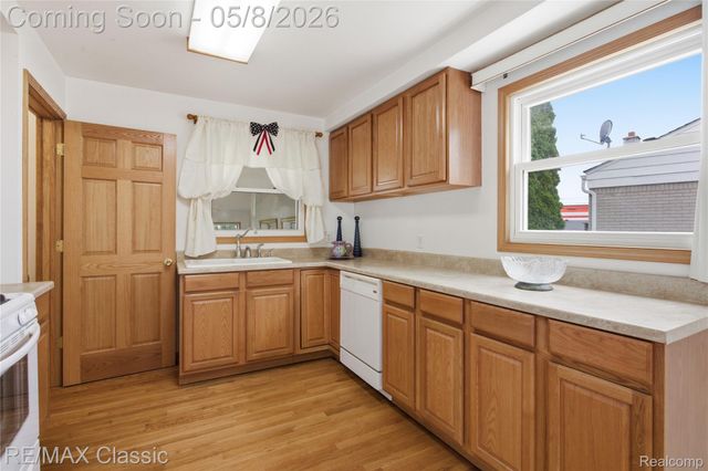 1829 Alard Avenue, Lincoln Park, MI 48146