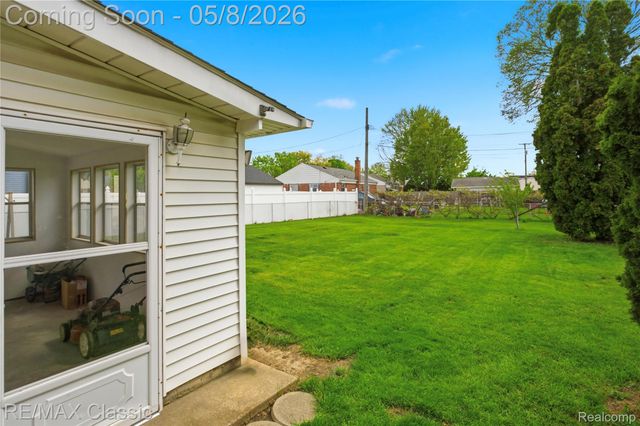 1829 Alard Avenue, Lincoln Park, MI 48146