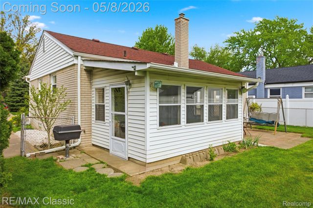 1829 Alard Avenue, Lincoln Park, MI 48146