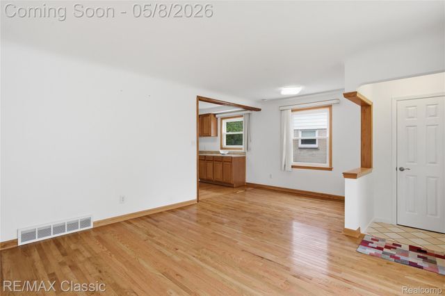 1829 Alard Avenue, Lincoln Park, MI 48146