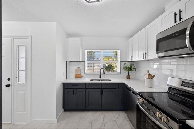 7819 CHAPERON COURT, Tampa, FL 33637