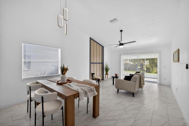 7819 CHAPERON COURT, Tampa, FL 33637