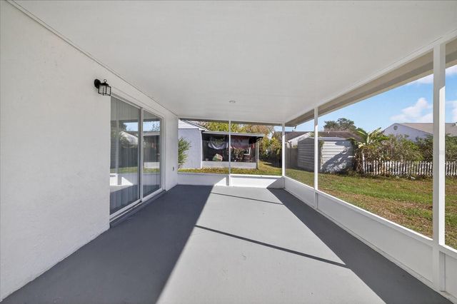 7819 CHAPERON COURT, Tampa, FL 33637